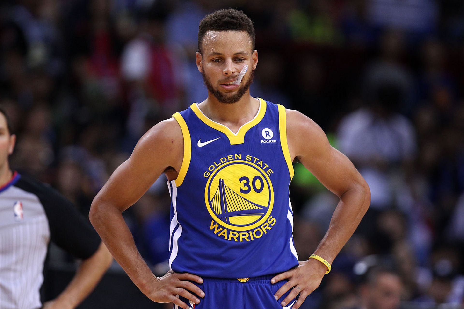 深圳男篮聘请澳大利亚教练凯利任2025-2026赛季主教练，阵容以本土核心为主，阵容实力强劲。（深圳男篮官宣澳洲主帅凯利执掌2025-26赛季，本土核心为轴，阵容战力十足）