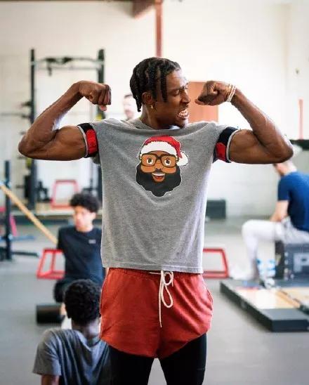 TA评26世界杯百大球星：姆巴佩第1，梅西第8，C罗第25（TA评选2026世界杯百大球星：姆巴佩登顶，梅西第8，C罗第25）