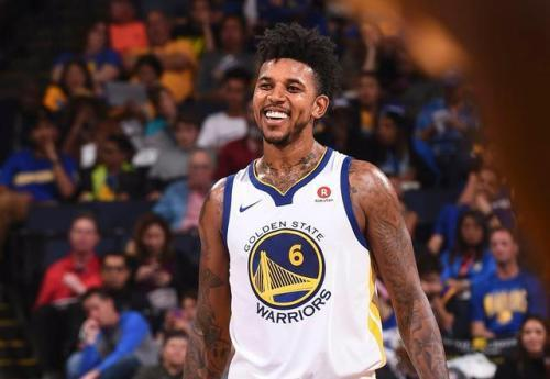 哑火，阿尔瓦雷斯近5场西甲比赛0球0助，近4场仅射门3次（状态低迷：阿尔瓦雷斯近5轮西甲0进球0助攻，近4战仅3次射门）