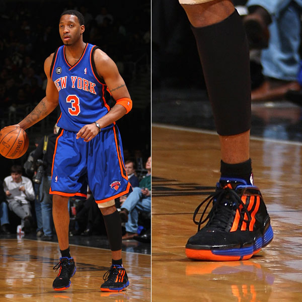 港队本月亚洲杯预选赛大名单：陈晋一领衔中超、中甲8将入选（香港队本月亚洲杯预选名单出炉：陈晋一领衔，中超中甲8人入选）